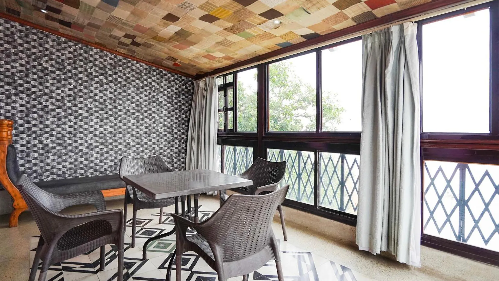 Palette Heritage Scindia Ghat バラナシ インド